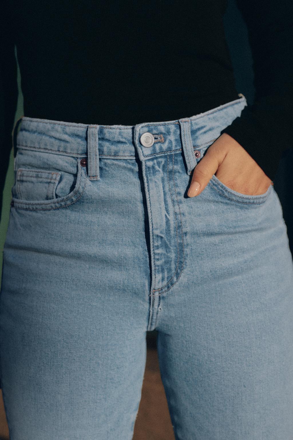 JEANS TRF CROPPED FLARE TIRO ALTO